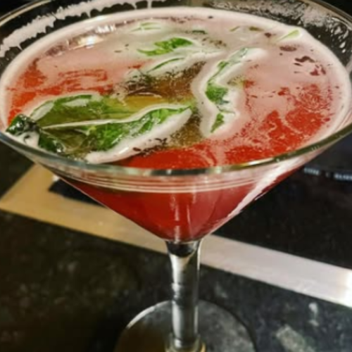 Basil Grapefruit Spritzer #simplyfondue #basilgrapefruit #vodka #drinks #bayareaeats #bayareafoodies #fakefoodie #foodie Basil Grapefruit Spritzer Recipe